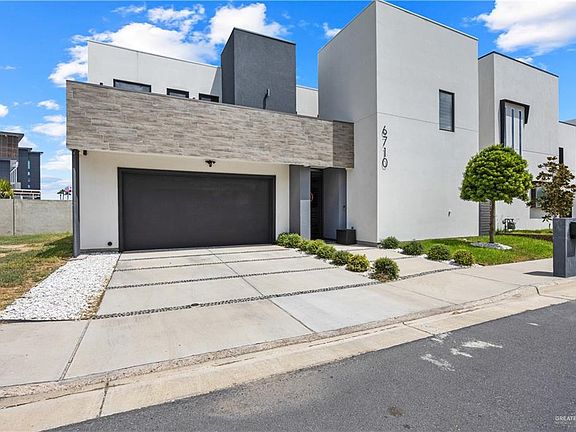 3rd image of 6710 N 11th Ln