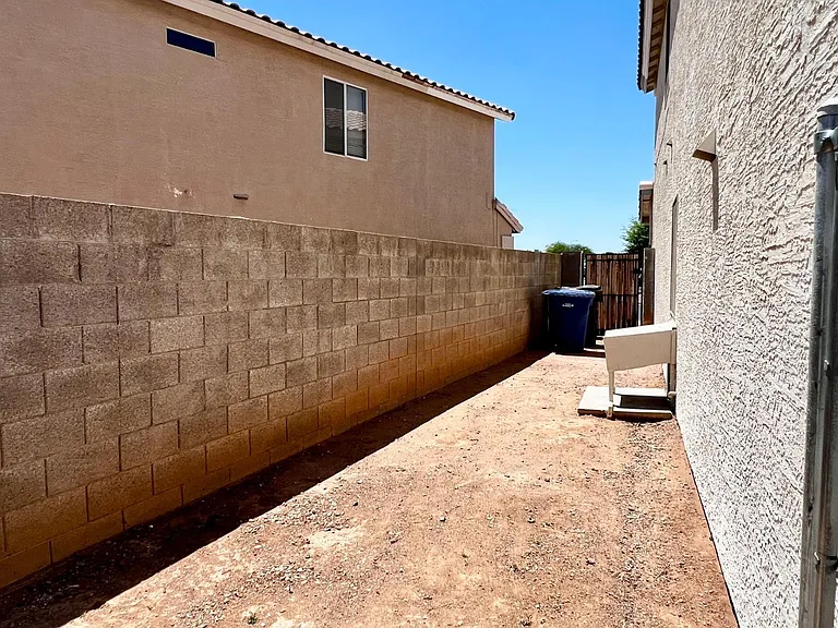 1631 N Garrett Dr — Photo 44