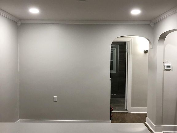 4th image of 15 Westlyn Ct