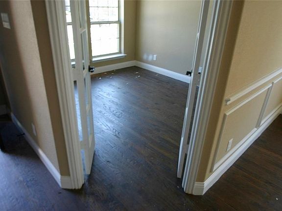 4th image of 12855 Greenhaven Dr