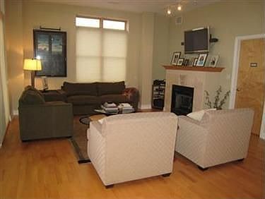 4th image of 12701 Larchmere Blvd APT 3C