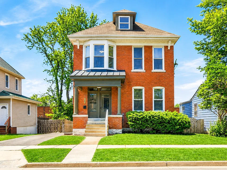 3605 Cambridge Ave