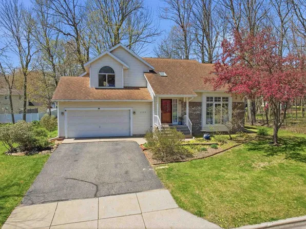 208 GREENWOOD DRIVE, Rothschild, WI 54474