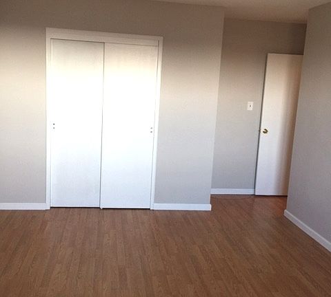 5th image of 225 Saint Pauls Ave #518
