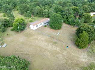 553 Ponderosa Dr, Hamlet, NC 28345