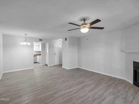 3rd image of 15402 N 28th St Unit 121
