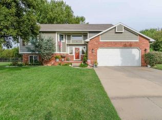 418 S Prescott Ct, Wichita, KS 67209