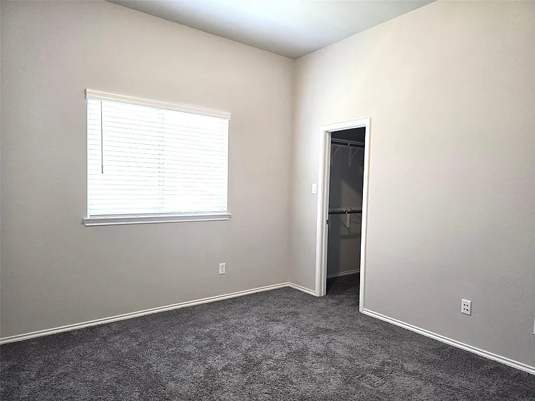 8711 Fox Trail Dr — Photo 21