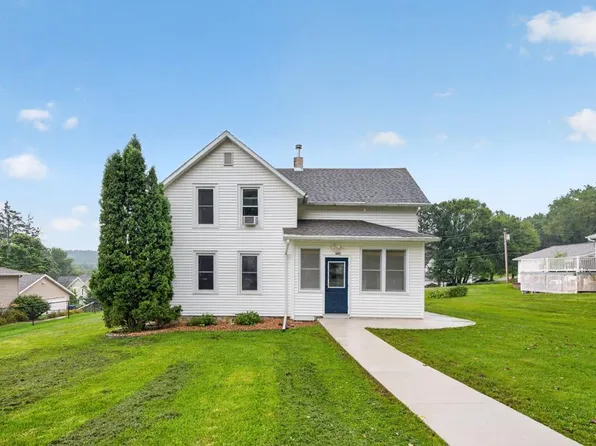 704 Viking Ave S, Lanesboro, MN 55949