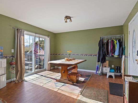 4th image of 663 Beech Ridge Road