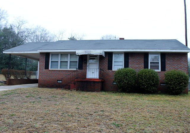 1st image of 213 Briggs Ave