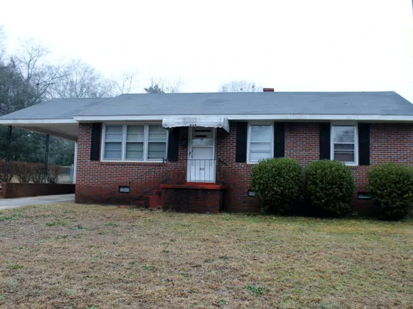 213 Briggs Ave, Greenwood, SC 29649