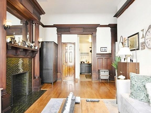 5th image of 226 W 72nd St APT 2A