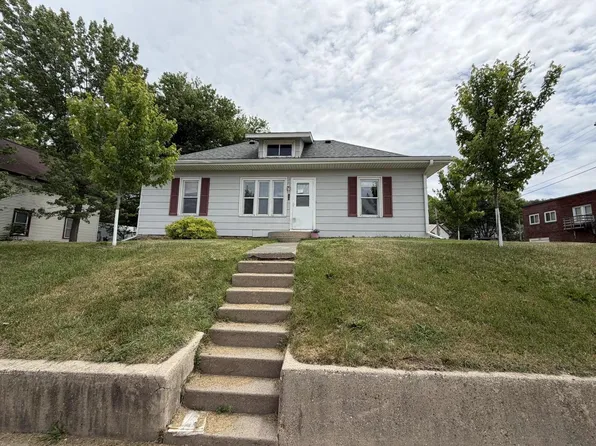 863 S Park Street, Richland Center, WI 53581