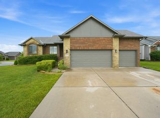2639 N Woodridge Ct, Wichita, KS 67226