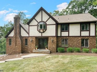 172 Miller Rd, Kinnelon, NJ 07405