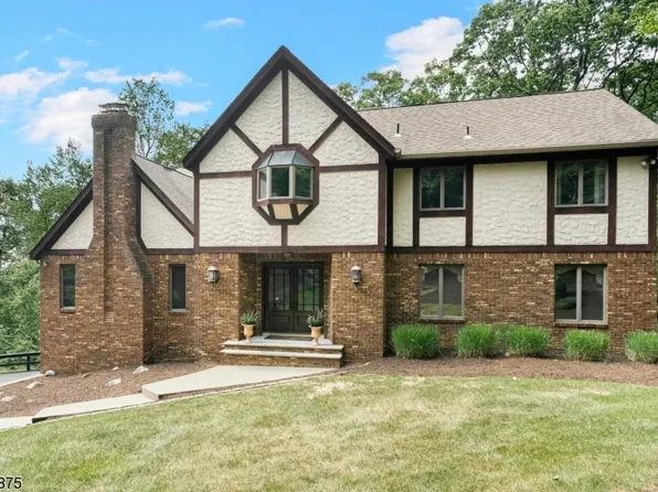 172 Miller Rd, Kinnelon Boro, NJ 07405