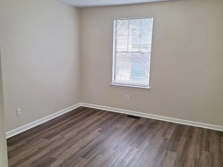 206 Fawnwood Ct — Photo 6