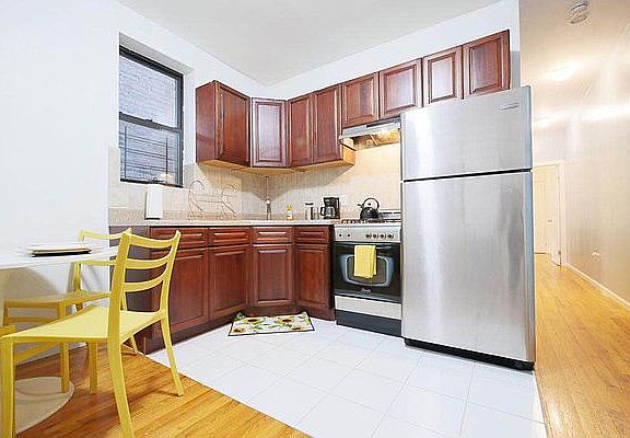 2nd image of 494 Jefferson Ave #3B