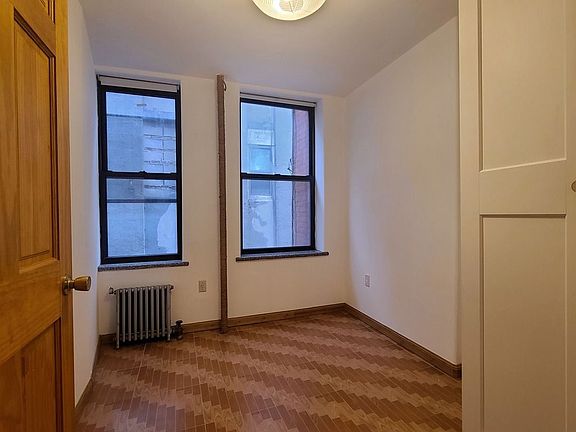 4th image of 23 Essex St APT 6