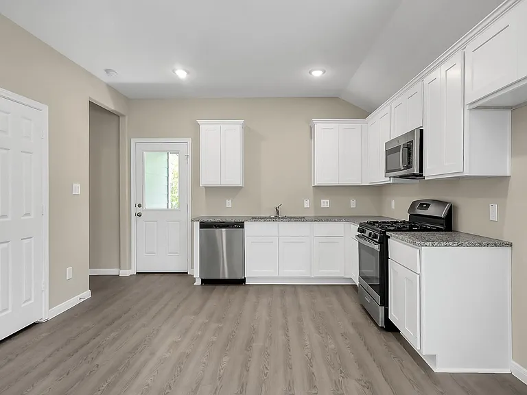 811 Jefferson Ave — Photo 10
