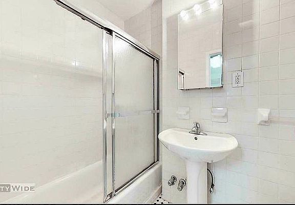 4th image of 463 Columbus Ave #6A