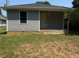 1420 W Scott St., Springfield, MO 65802