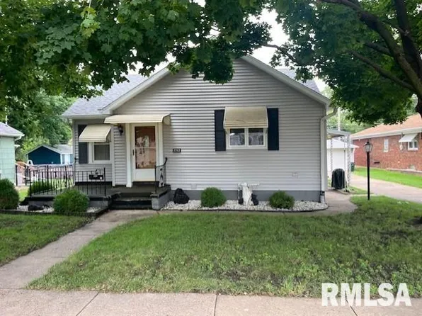 2212 W High St, Davenport, IA 52804