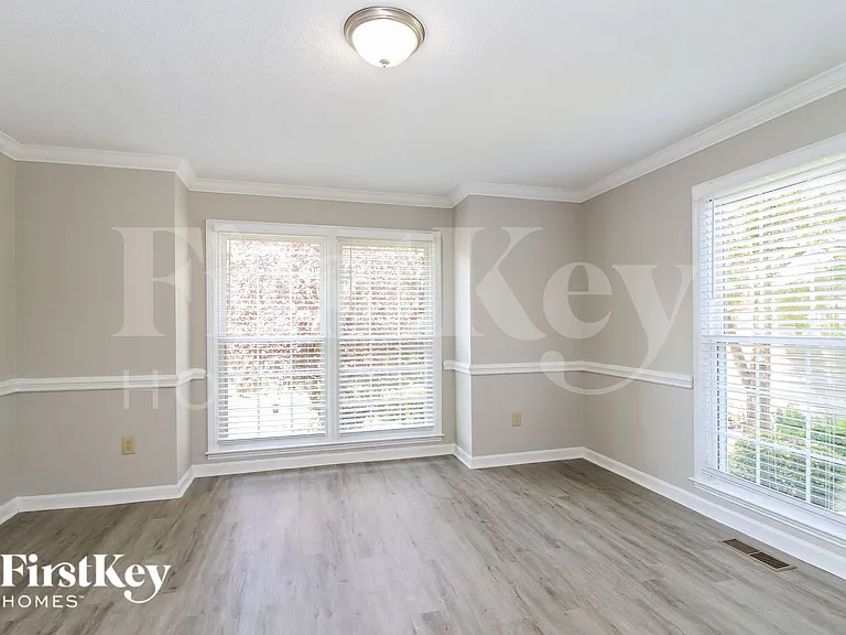 2105 Mirus Ct — Photo 6