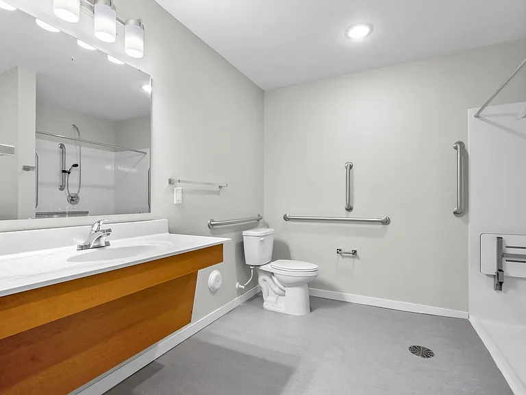 Coral North Apartments — Photo 8