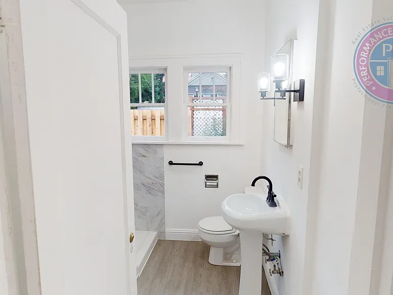 43 Ladd St — Photo 8