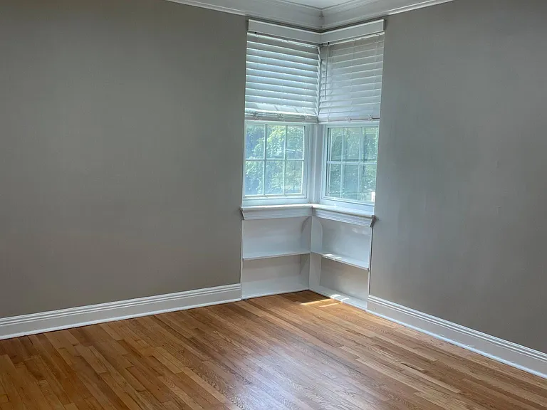1337 E Morehead St — Photo 19
