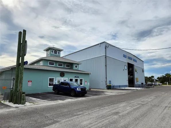 100 Circuit Rd #N-12, Nokomis, FL 34275