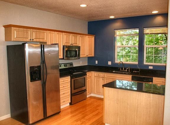 Updated Kitchen with Stainless Steel Appliances