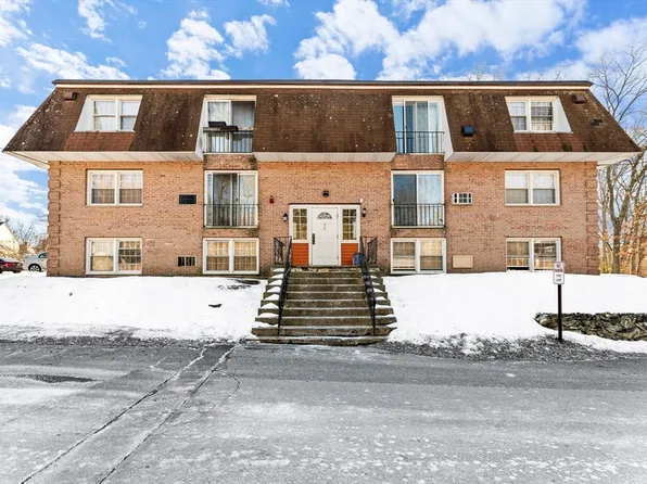 82 Boylston Ln APT 21, Lowell, MA 01852