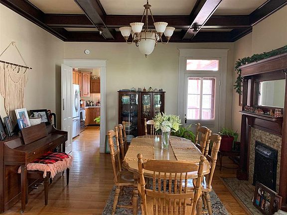 3rd image of 608 Fenelon Pl #610