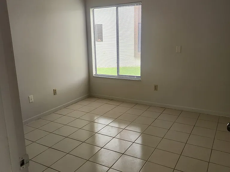 9712 Saratoga Park Ct — Photo 27