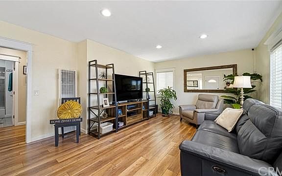 2nd image of 1324 Marine Ave