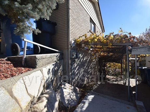 2nd image of 3582 E Mardonna Way