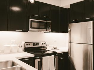The Americana at Brand Luxury Apartments, Glendale, CA 91210