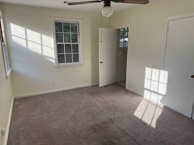 Master bedroom with half bath Very spacious ! Walk in closet