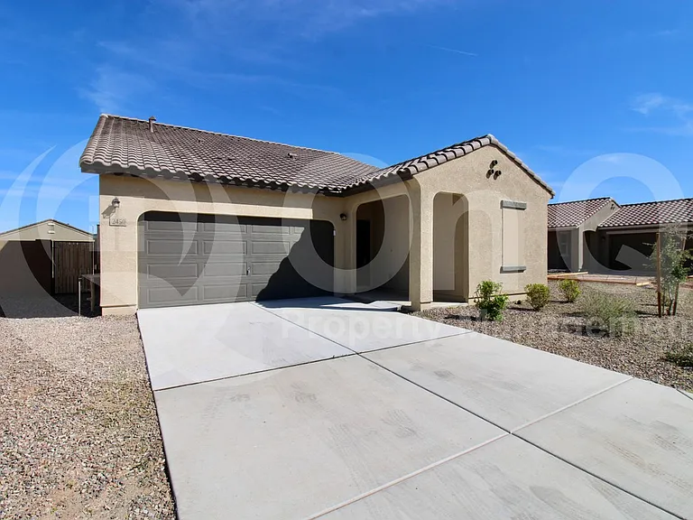 2450 E Alonso Dr — Photo 2