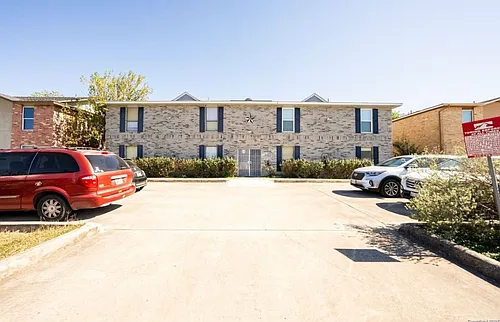 7572 Windsor Oaks Photo 1 7572 Windsor Oaks Photo 1
