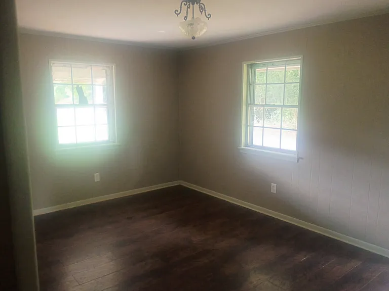107 Grant 446 — Photo 85