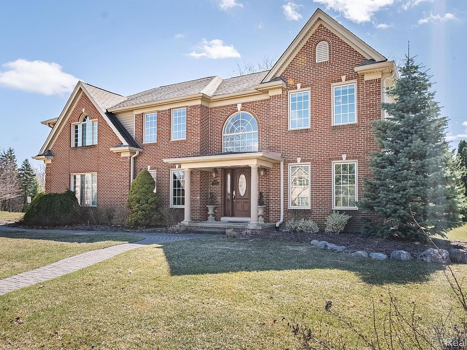 1st image of 49035 Quail Run Dr S