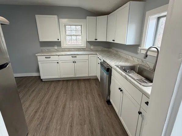 296 Village St Unit 1, Concord, NH 03303