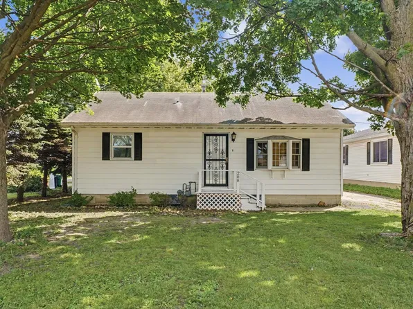 208 N Oak St, Buckley, IL 60918