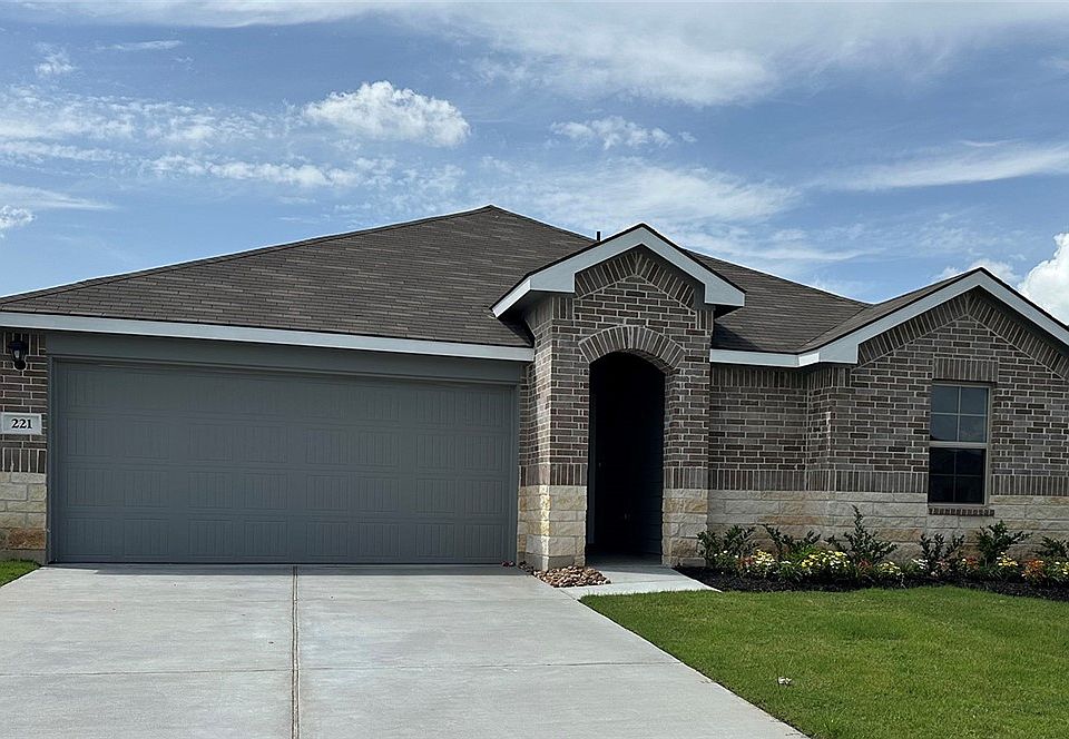 1st image of 221 Blanco Dr