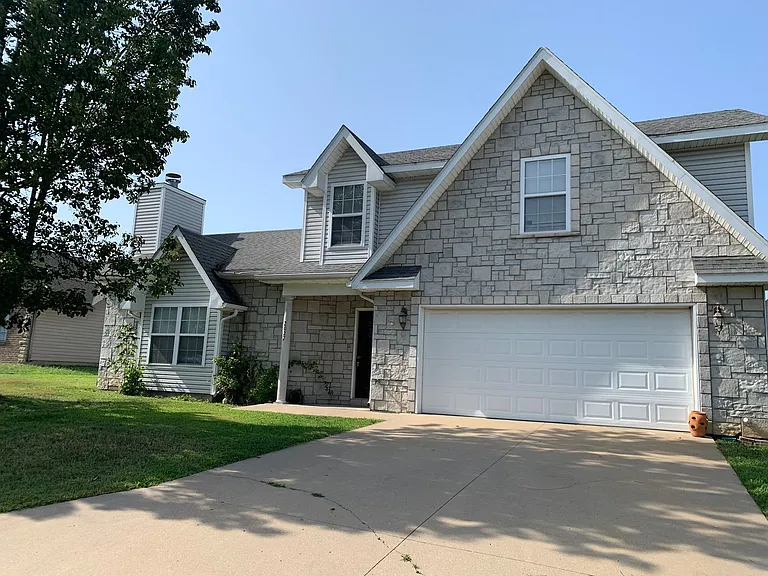 2027 Marigold — Photo 1