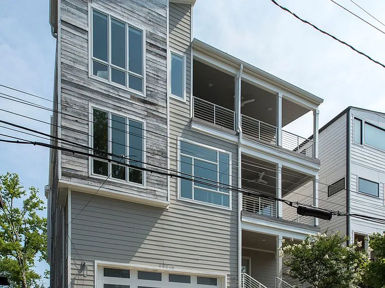 3304 B Trevor St — Photo 2